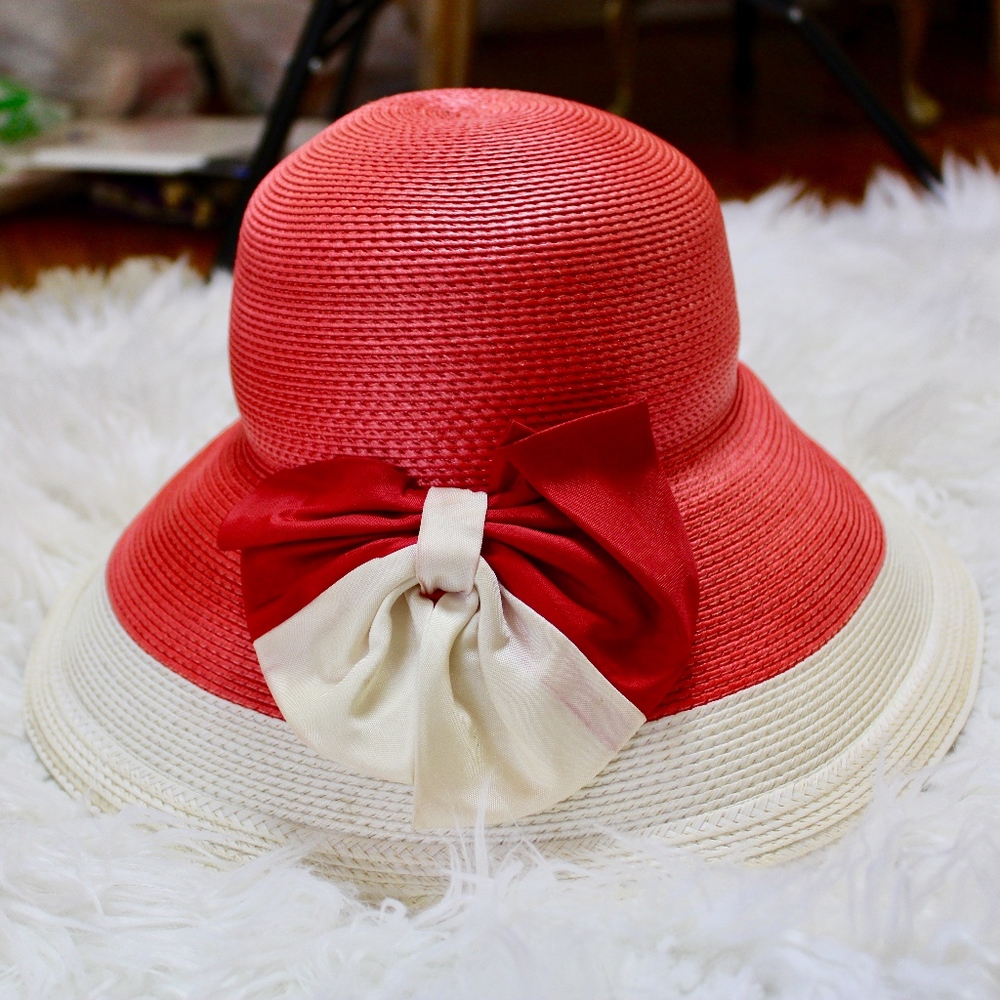 Vintage Early Mid Century Coral Cream Straw Cloche